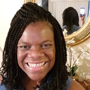 Meet your Posher, Myra